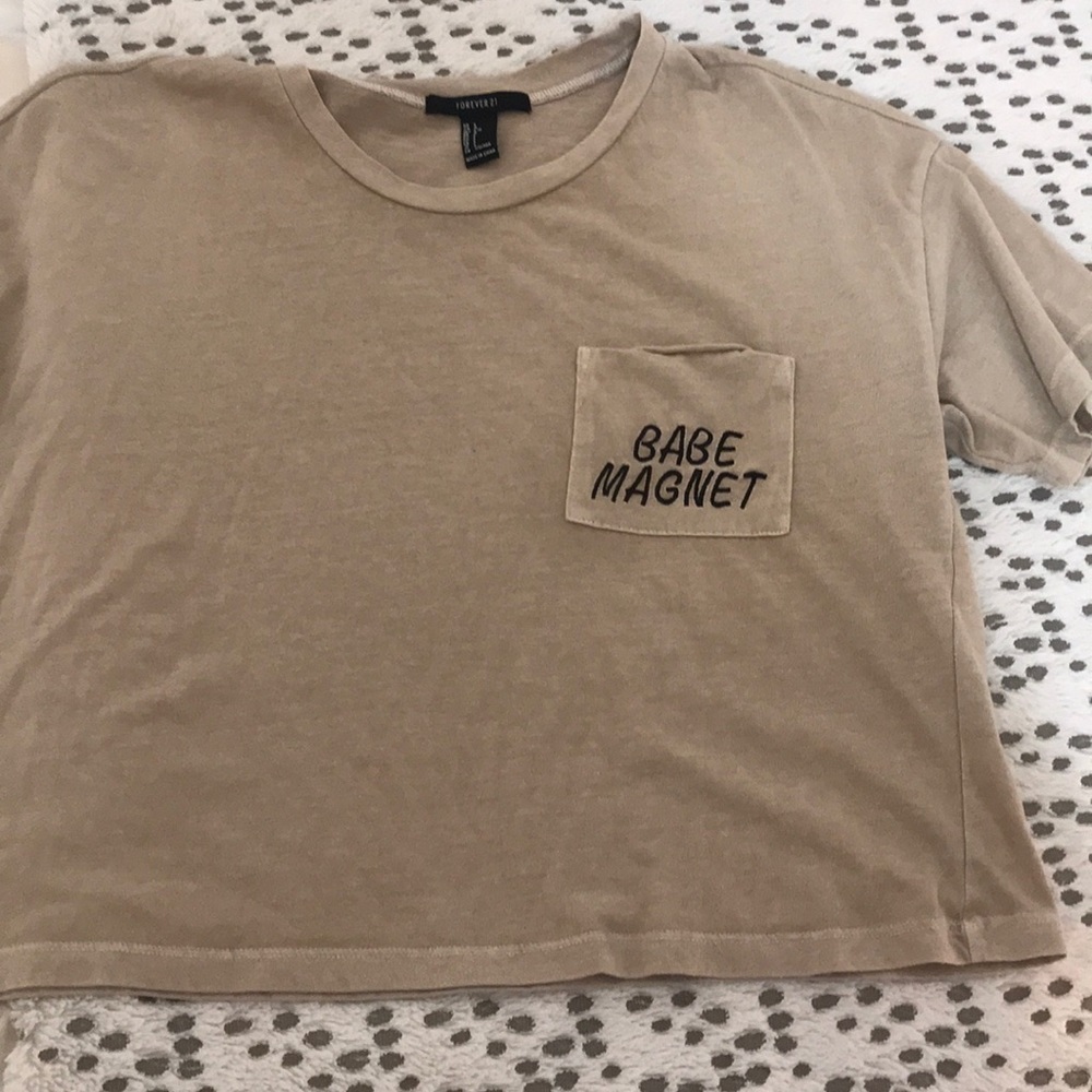 Babe magnet crop top